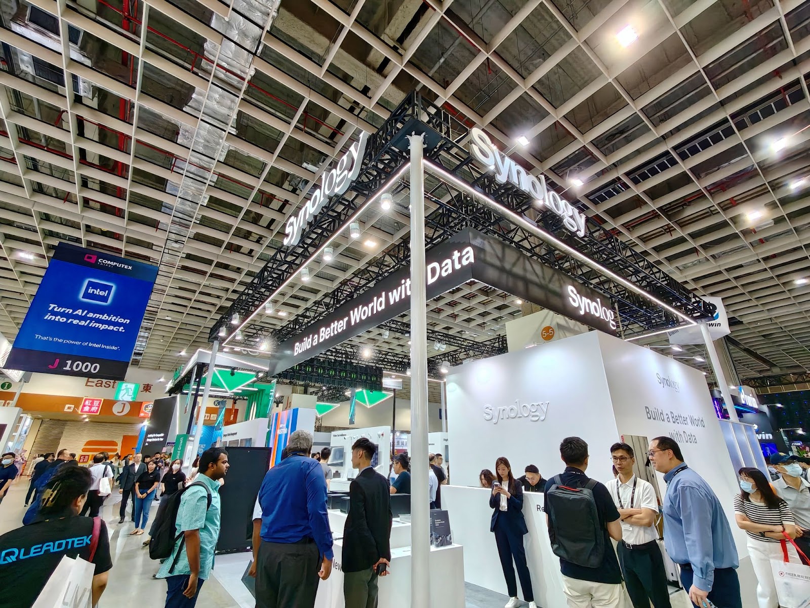 Synology trình diễn hàng loạt tính năng AI ấn tượng tại Computex 2025 - Ảnh 1