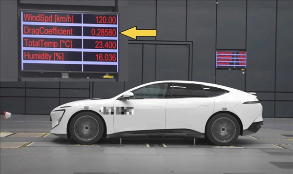 Mang xe Trung Quốc đi thử nghiệm, người dùng bất ngờ với kết quả: Ngang xe xăng 20 năm trước? - Ảnh 4