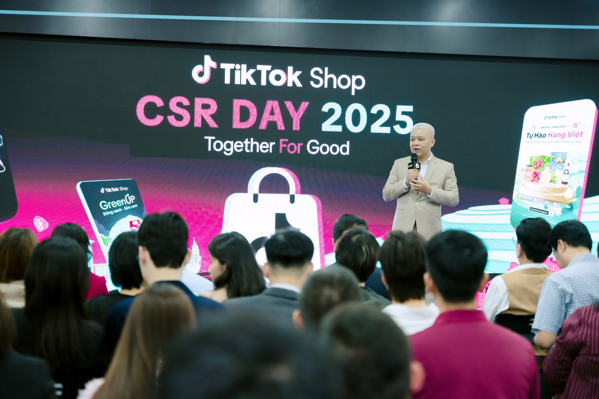 Hé lộ đằng sau hơn 500 phiên livestream hàng Việt kỷ lục, 77.000 đơn hàng và 1,2 triệu lượt tiếp cận - Ảnh 1