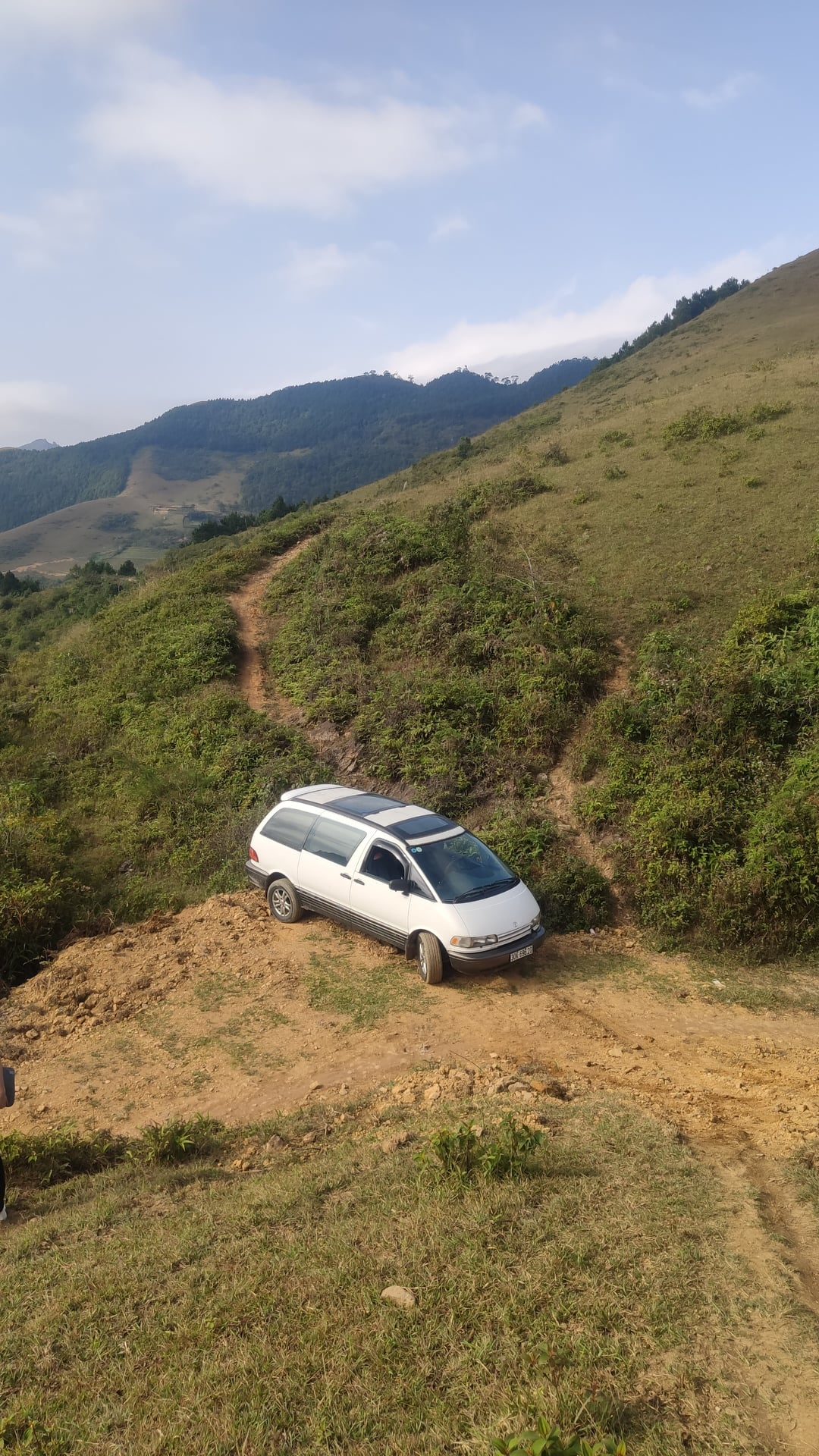 Đẳng cấp giá trị cốt lõi của Toyota: 35 tuổi vẫn 'sẵn sàng xuống biển lên đồi', giá rẻ tiện nghi bất ngờ - Ảnh 9