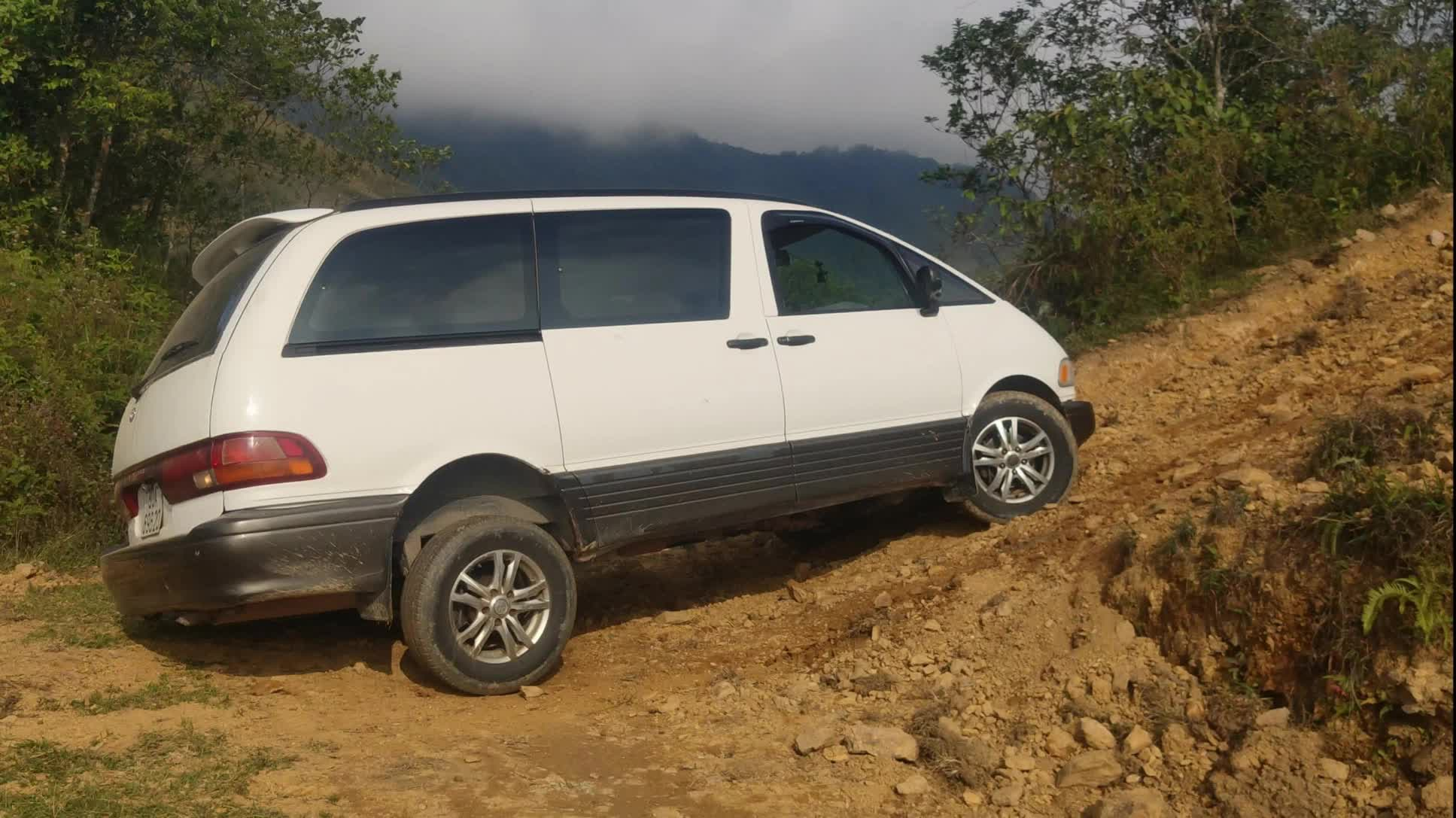 Đẳng cấp giá trị cốt lõi của Toyota: 35 tuổi vẫn 'sẵn sàng xuống biển lên đồi', giá rẻ tiện nghi bất ngờ - Ảnh 8