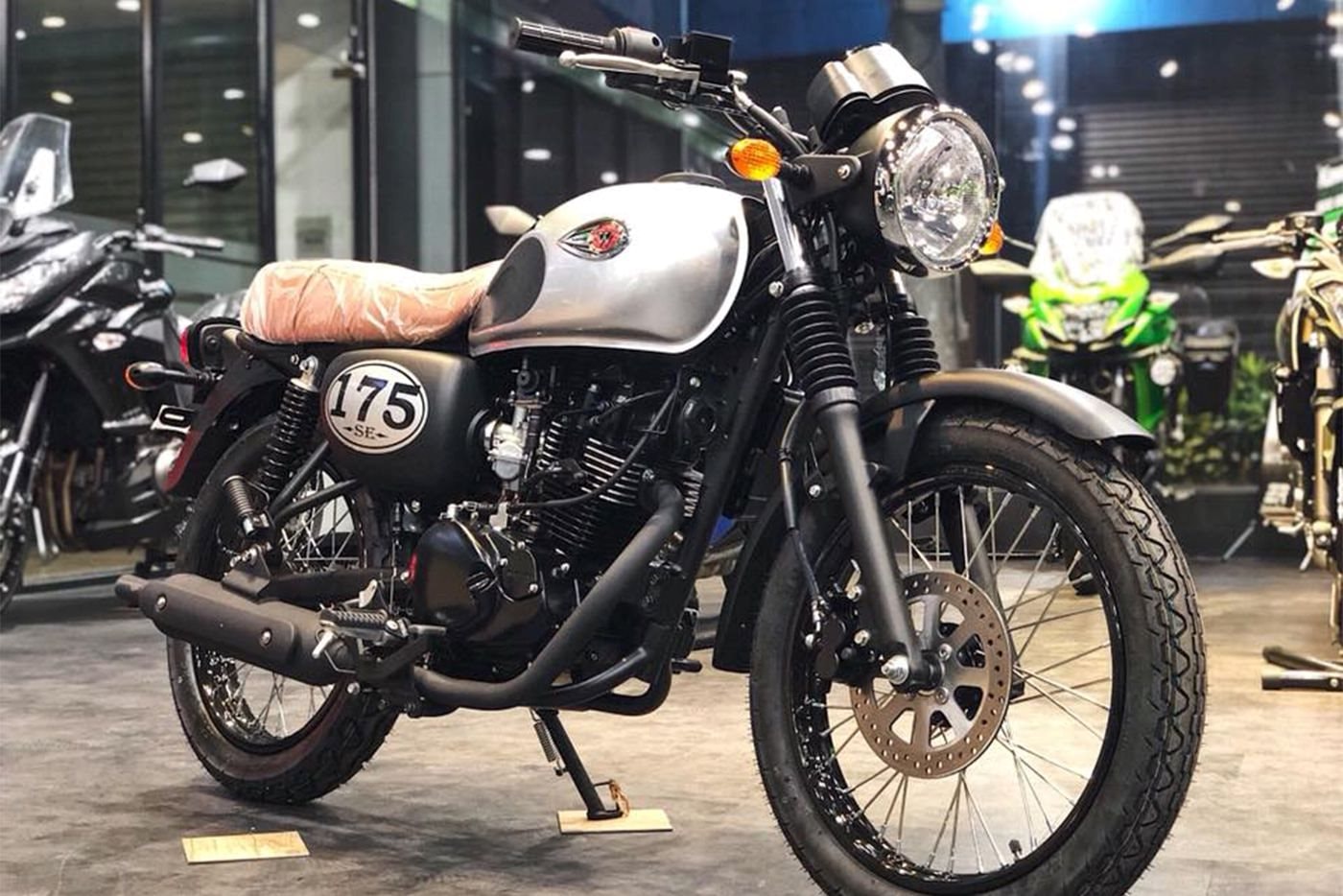 'Vua côn tay' 175cc bất ngờ giảm đậm hơn 20 triệu đồng: Thiết kế đậm nét cổ điển, trang bị vượt Honda Winner X và Yamaha Exciter - Ảnh 3