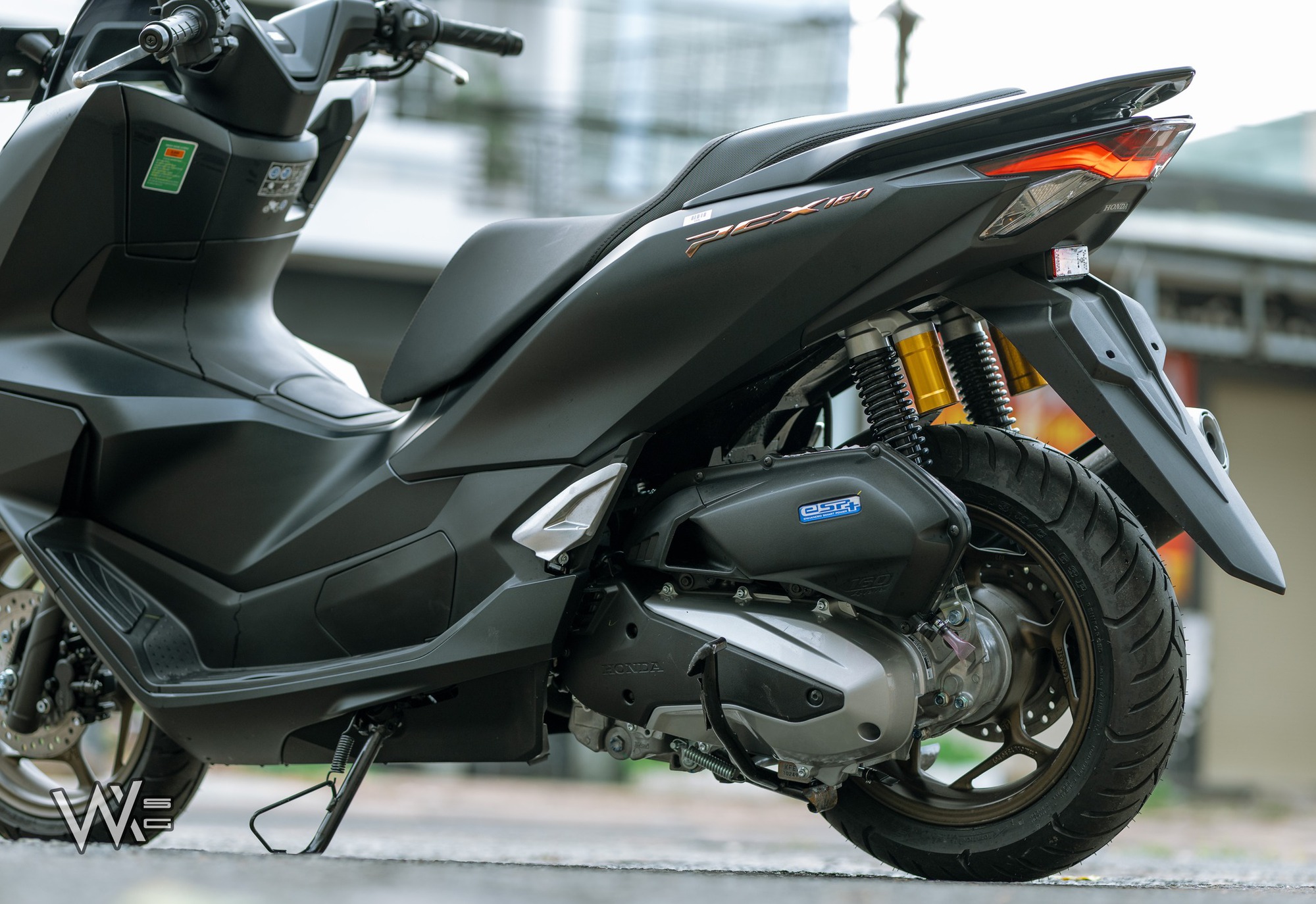 Honda Phi Thuyền 2025 quá 'hot', một lô vừa về giờ còn vài chiếc: Cốp to hơn của SH, ăn xăng 2,2L/100km - Ảnh 3