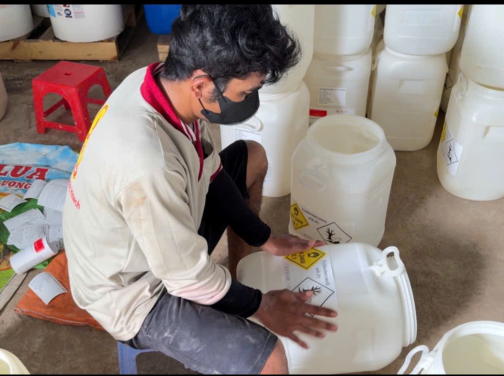 Bên trong công ty nghi làm phân bón giả ở Đồng Nai - Ảnh 3