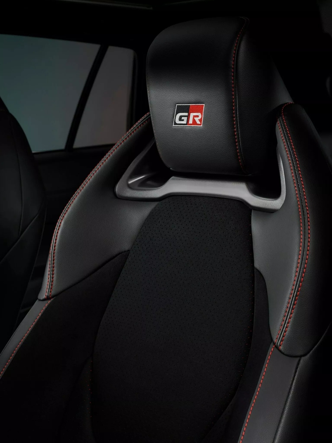 Toyota Corolla Cross 2026 ra mắt: Đèn LED mới, mâm mới, màn hình lớn, máy hybrid mạnh hơn, có bản thể thao, về Việt Nam dễ hot - Ảnh 12