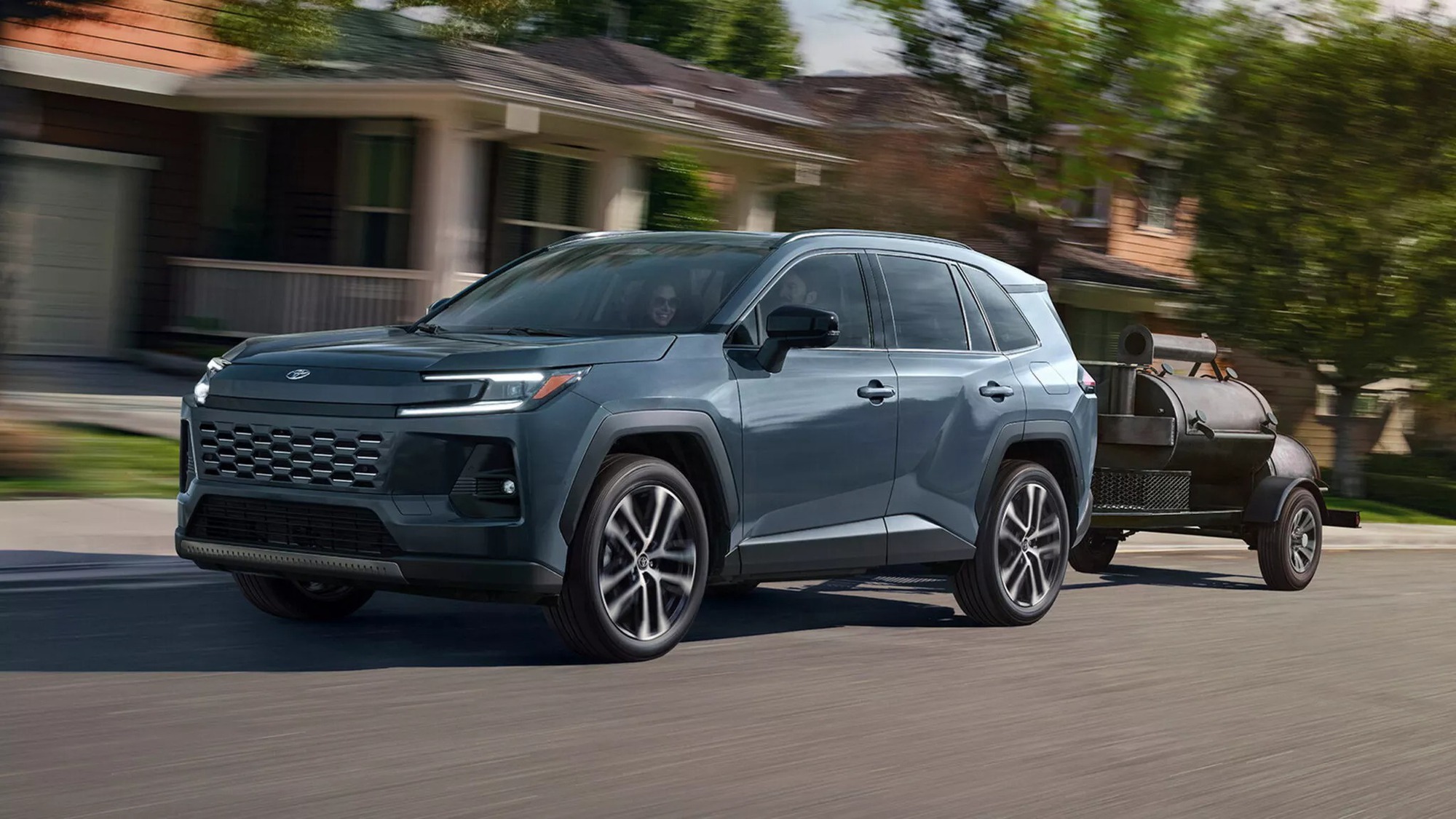 Toyota RAV4 thế hệ mới ra mắt: Đấu Honda CR-V bằng màn lớn, chỉ còn hybrid, mạnh tới 320 mã lực, chạy không xăng 80km/sạc - Ảnh 2