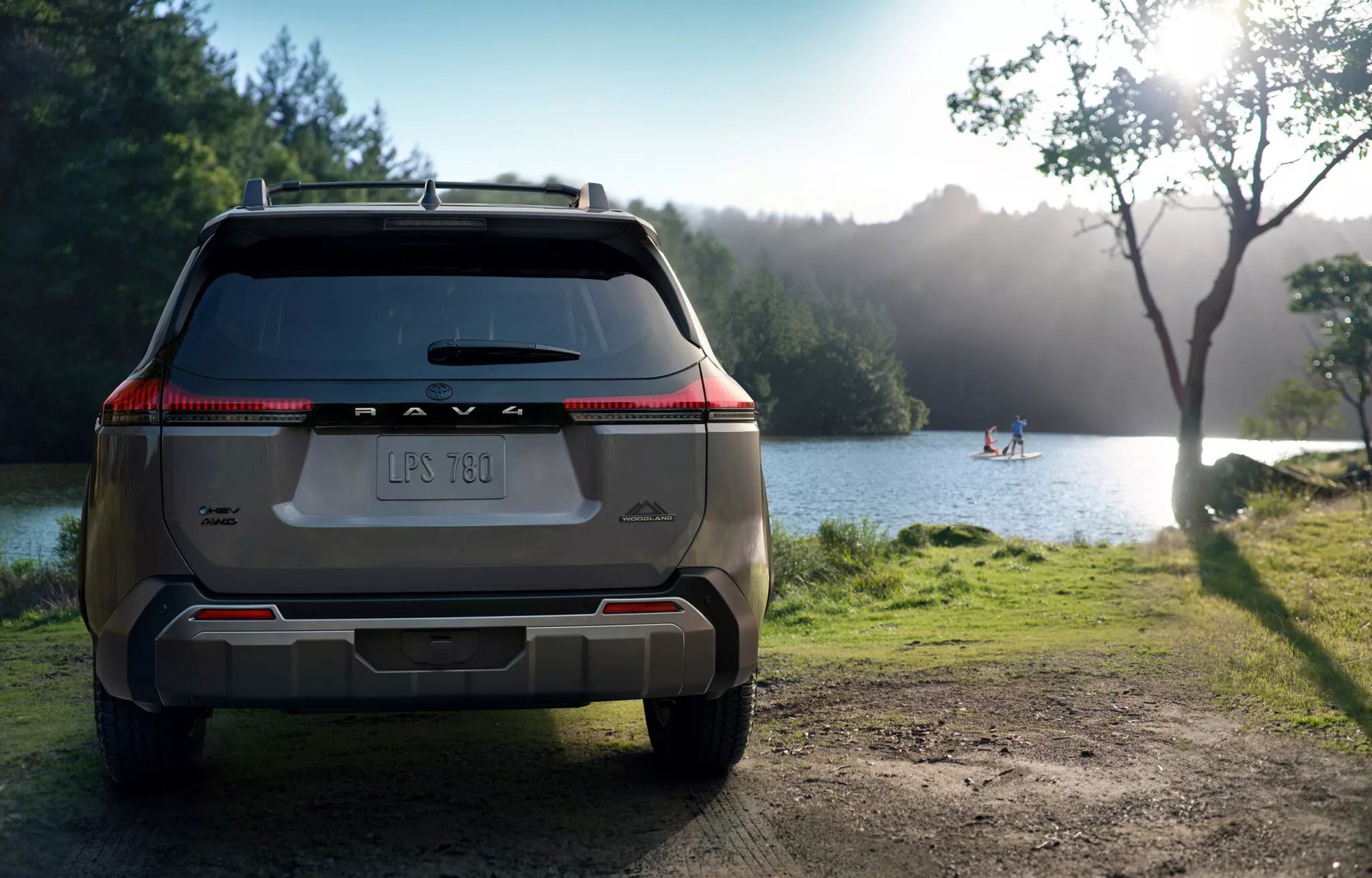 Toyota RAV4 thế hệ mới ra mắt: Đấu Honda CR-V bằng màn lớn, chỉ còn hybrid, mạnh tới 320 mã lực, chạy không xăng 80km/sạc - Ảnh 3