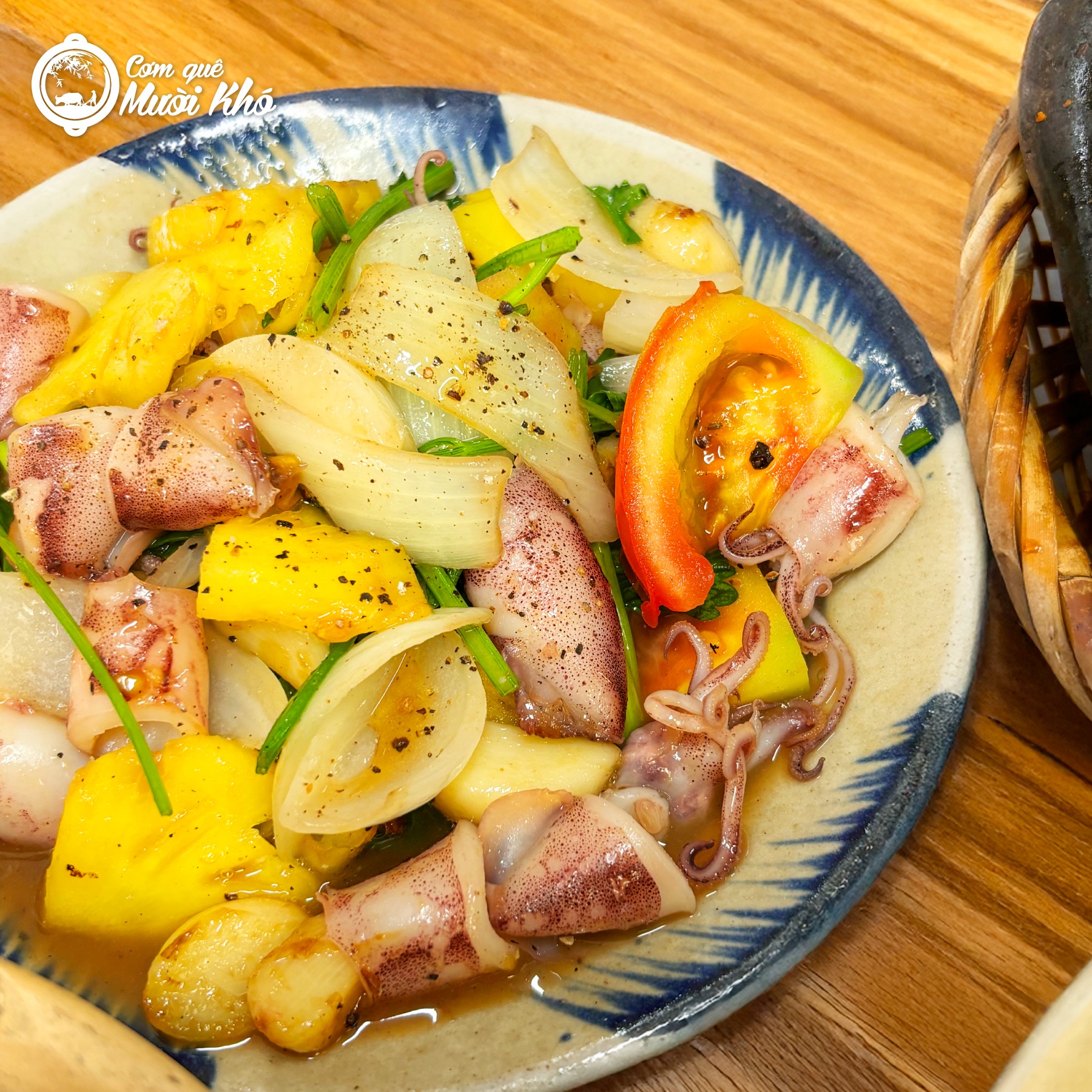 Cơm quê Mười Khó của Trường Giang bất ngờ bị réo tên giữa drama "cơm quê giá thành phố" - Ảnh 7