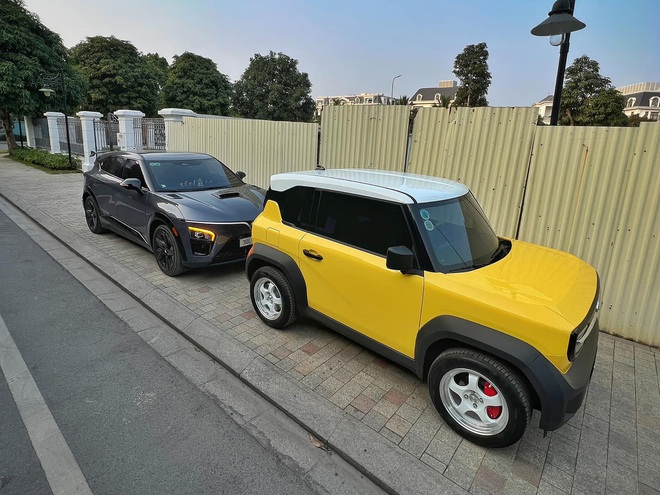 Chủ tiệm Âu phục mua cả VinFast VF 7 và VF 3: ‘Chọn xe như chọn suit, sẽ thêm VF 9 để đủ bộ sưu tập thời trang, thực dụng’ - Ảnh 5