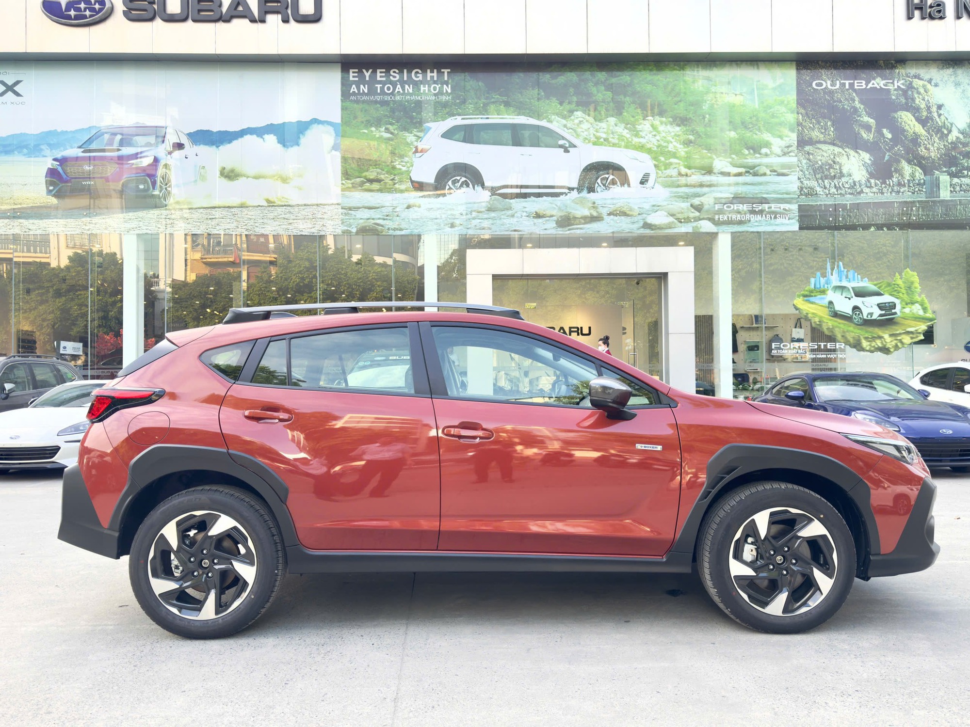 Subaru Crosstrek giảm tới 139 triệu đồng tại đại lý: Bản hybrid giảm nhiều nhất nhưng vẫn đắt ngang Santa Fe tầm trung - Ảnh 2