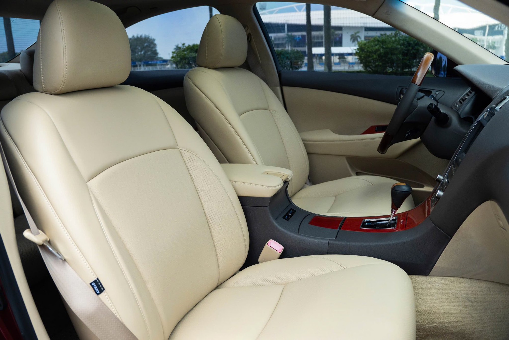 Lexus ES gần 20 năm tuổi vẫn có giá hơn 400 triệu: Chạy 140.000km, nội thất còn đẹp, ngoại thất nhuốm màu thời gian - Ảnh 13