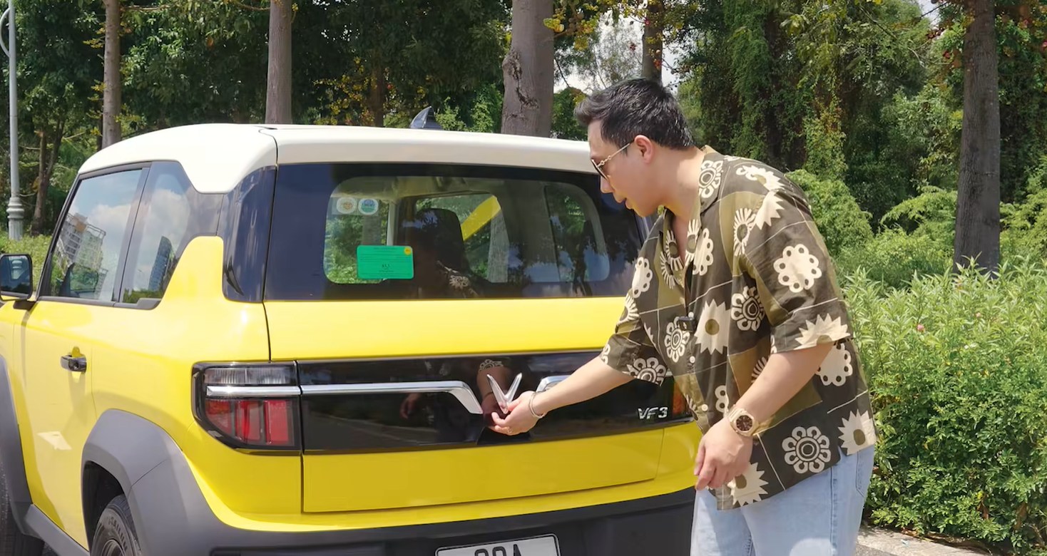 Trấn Thành review xe VinFast VF 3 mượt như dân chuyên nghiệp, khẳng định "không quảng cáo" - Ảnh 5