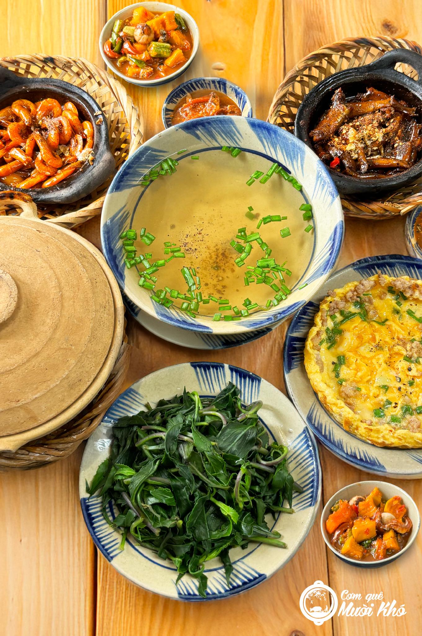 Cơm quê Mười Khó của Trường Giang bất ngờ bị réo tên giữa drama "cơm quê giá thành phố" - Ảnh 2