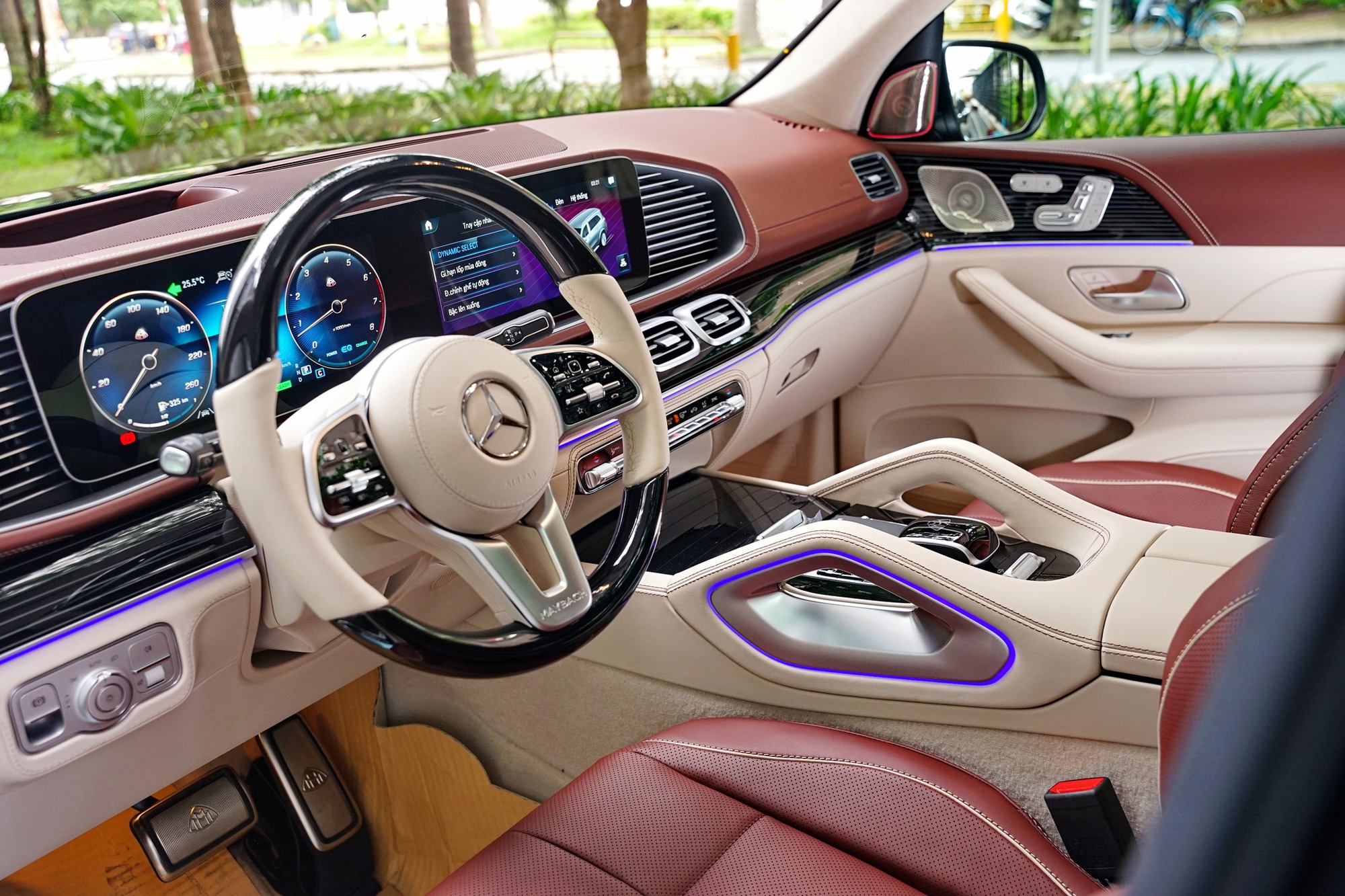 Cận cảnh Mercedes-Maybach GLS 480 hiếm ở đại lý: Riêng tiền chọn màu sơn thừa mua Mazda CX-5 bản cao nhất - Ảnh 8