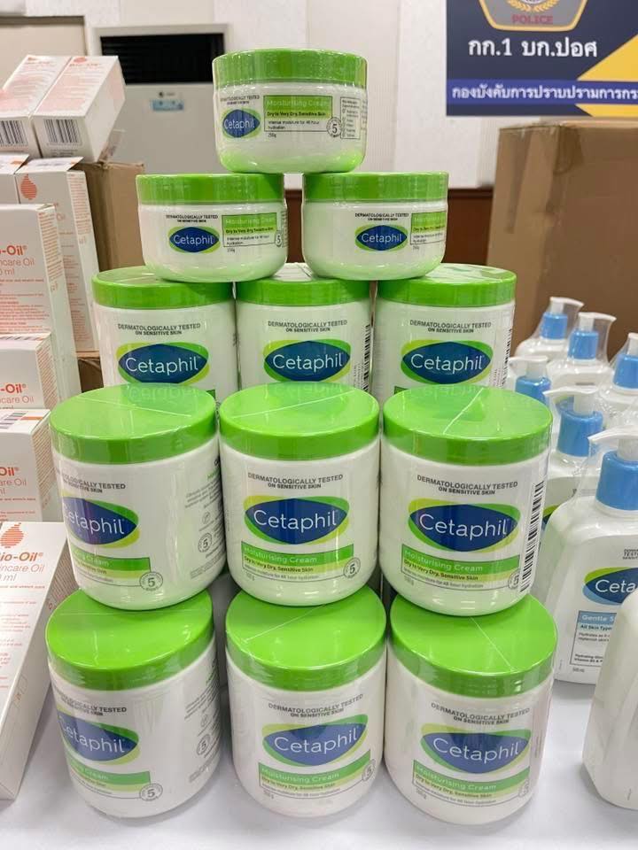 Hơn 78.223 sản phẩm mỹ phẩm, thiết bị điện tử,... giả bị phát hiện ở Thái Lan: Đường dây khủng do 2 nghi phạm Trung Quốc cầm đầu - Ảnh 1