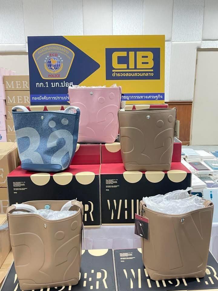 Hơn 78.223 sản phẩm mỹ phẩm, thiết bị điện tử,... giả bị phát hiện ở Thái Lan: Đường dây khủng do 2 nghi phạm Trung Quốc cầm đầu - Ảnh 10