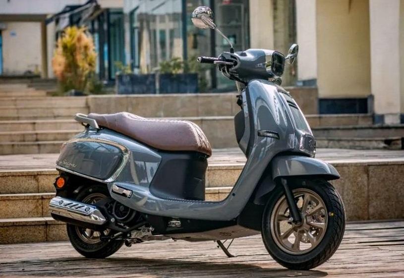 Xe ga Suzuki thiết kế hoài cổ đẹp như Vespa, giá chỉ 35 triệu đồng - Ảnh 3