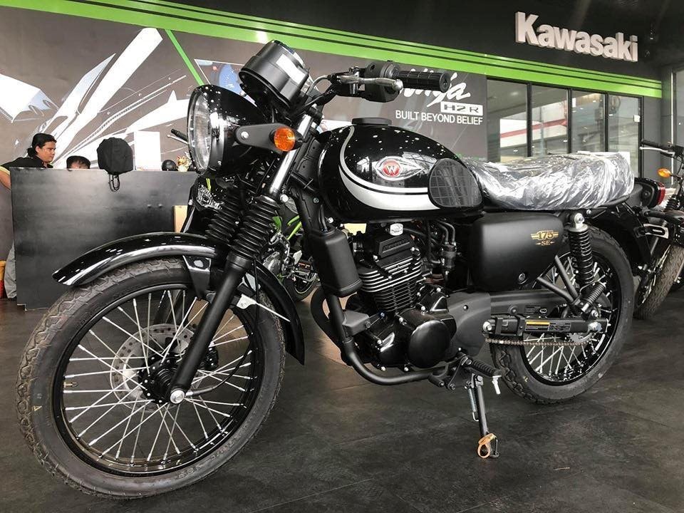 'Vua côn tay' 175cc bất ngờ giảm đậm hơn 20 triệu đồng: Thiết kế đậm nét cổ điển, trang bị vượt Honda Winner X và Yamaha Exciter - Ảnh 1