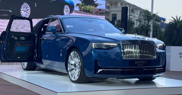 Hàng loạt mẫu xe xăng sắp dừng bán