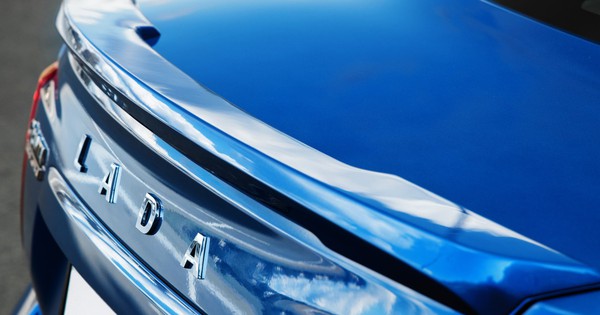 Lada của Nga có 'vua' doanh số 8 năm liên tiếp, bán 200.000 xe/năm: Đã đến Việt Nam, Vios, Accent lo sợ?