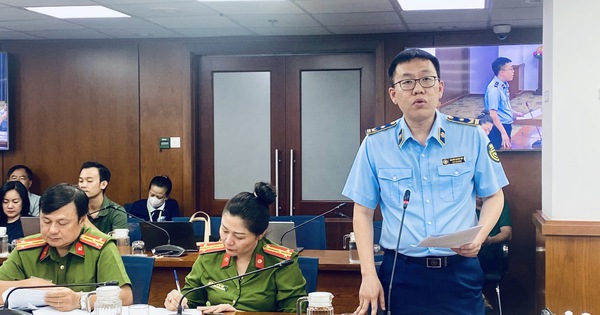 Mua hàng online: Coi chừng "tiền mất, tật mang" vì thiếu kiểm chứng