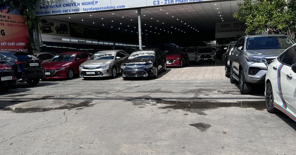 Thị trường ô tô, xe máy cũ bất ngờ “nóng” trở lại, nhiều mẫu xe giữ giá, khó mua