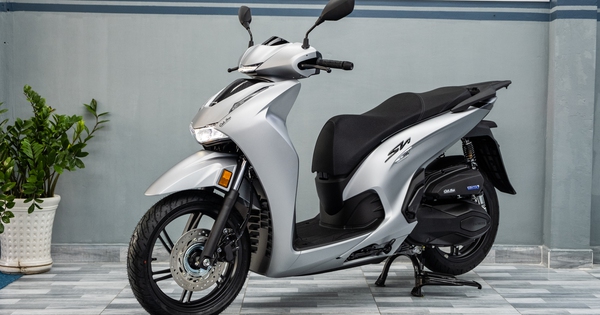 Lô Honda SH 350i 2025 nhập Ý đầu tiên về Việt Nam: Giá nước ngoài từ 174 triệu, bản tương tự ở Việt Nam chỉ 151 triệu đồng