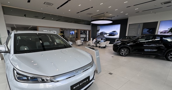 Nhiều tài xế công nghệ ngại mua xe điện Trung Quốc vì không có trạm sạc