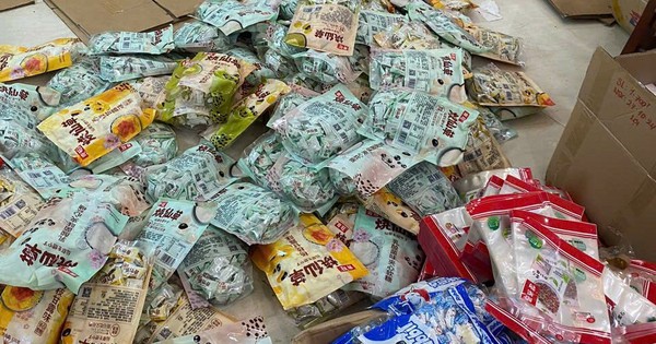 Công nghệ 'phù phép' hàng tấn kẹo Trung Quốc thành hàng Nhật