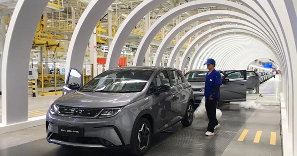 Buồn của thị trường ô tô lớn thứ 2 ĐNÁ: Doanh số xe điện toàn thị trường không bằng 1 mình VinFast ở Việt Nam