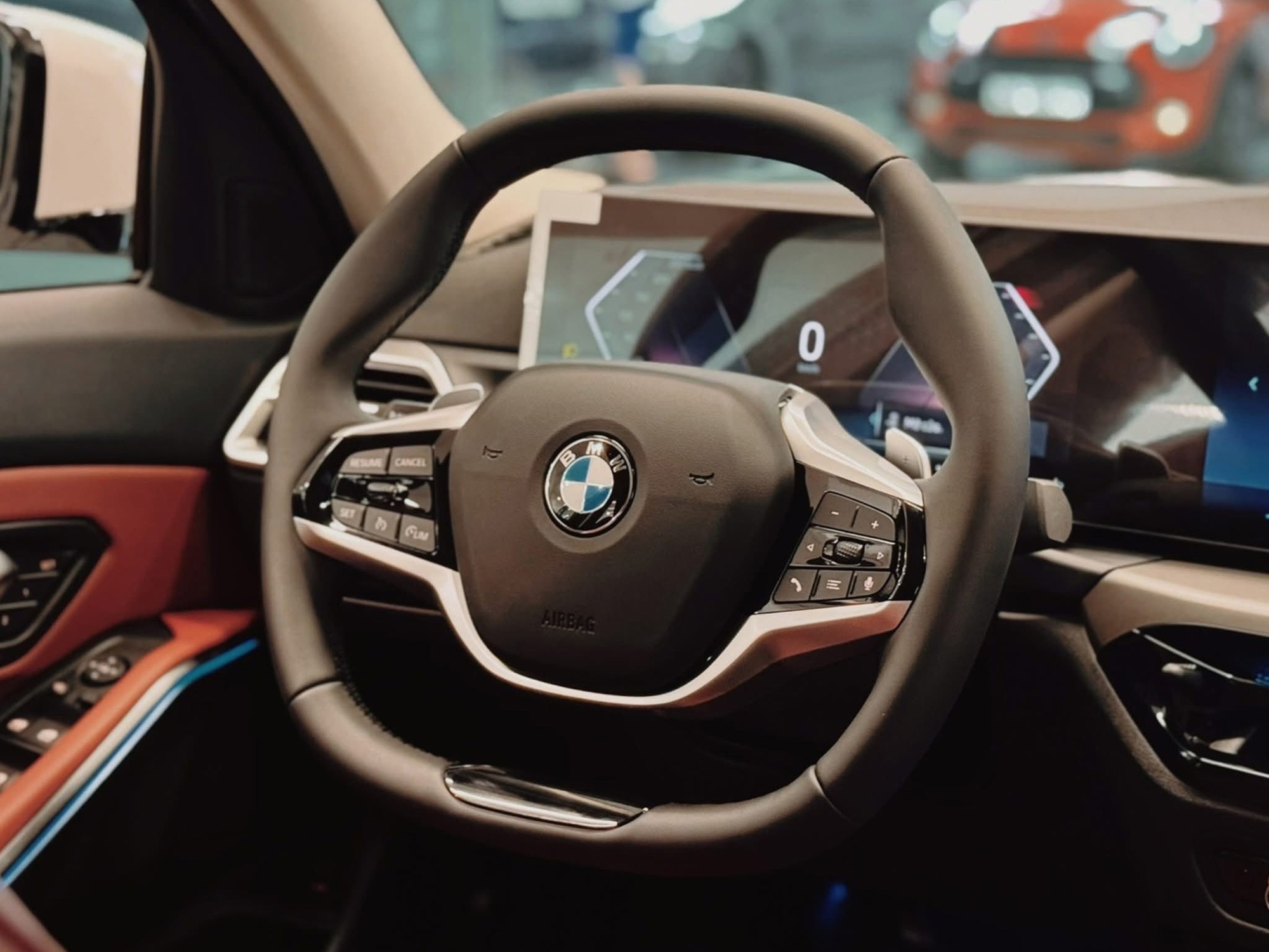 3 bản BMW 3 Series 2025 có giá tại đại lý: Từ 1,549 tỷ đồng, nâng cấp công nghệ nhưng cắt một thứ đắt tiền mà C-Class vừa thêm - Ảnh 4