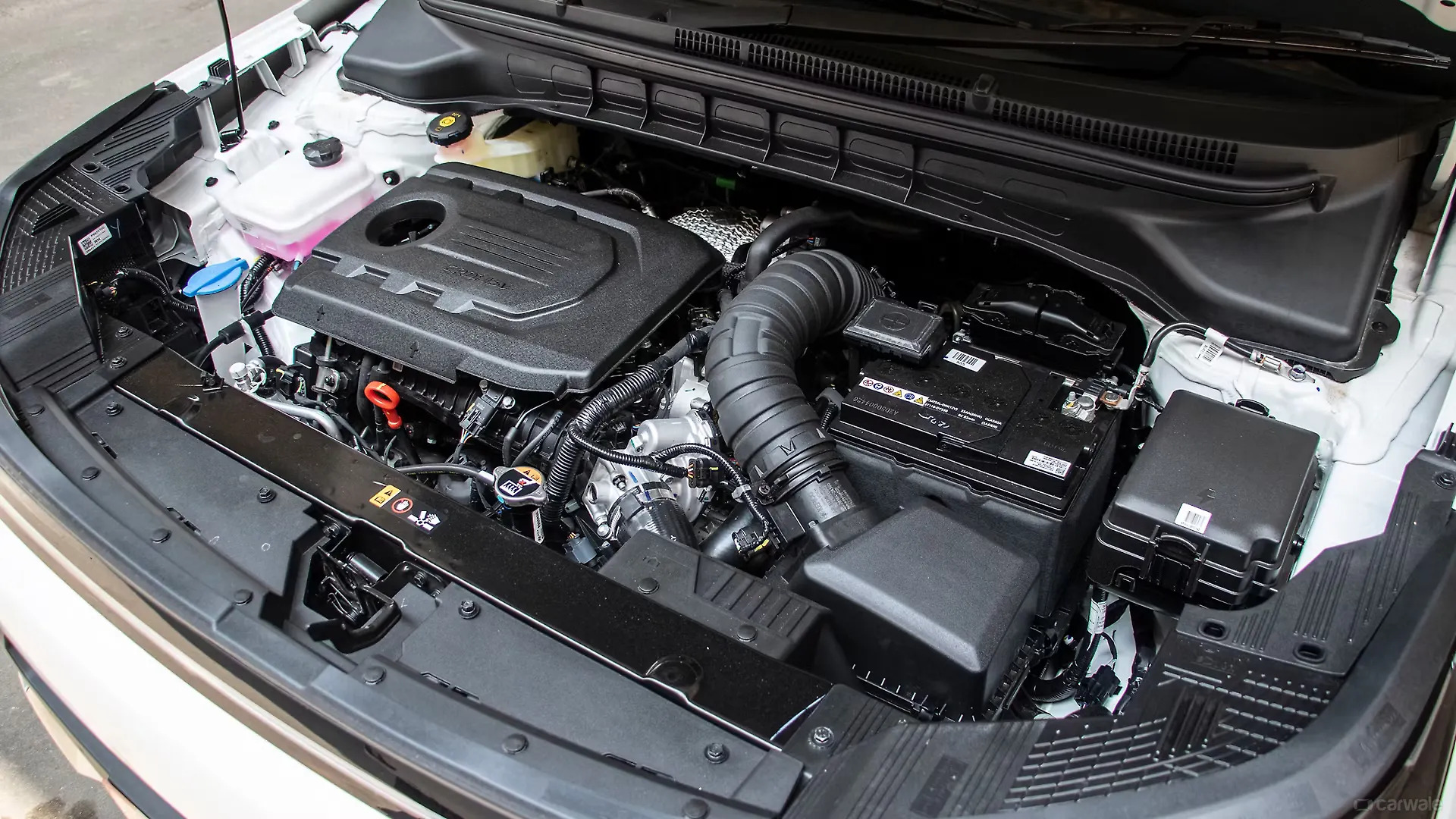 Ảnh thực tế Kia Carens Clavis vừa ra mắt: Có phanh tay điện tử, đồng hồ tốc độ 12 inch và 20 tính năng ADAS cấp độ 2 - Ảnh 25