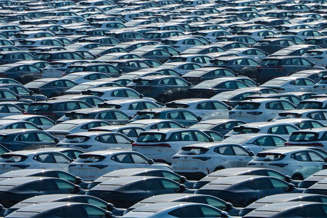 Chỉ vì giá rẻ, các hãng xe điện Trung Quốc "tự bắn vào chân nhau": Xe mất giá gần nửa, ai mua đầu là thiệt - Ảnh 4