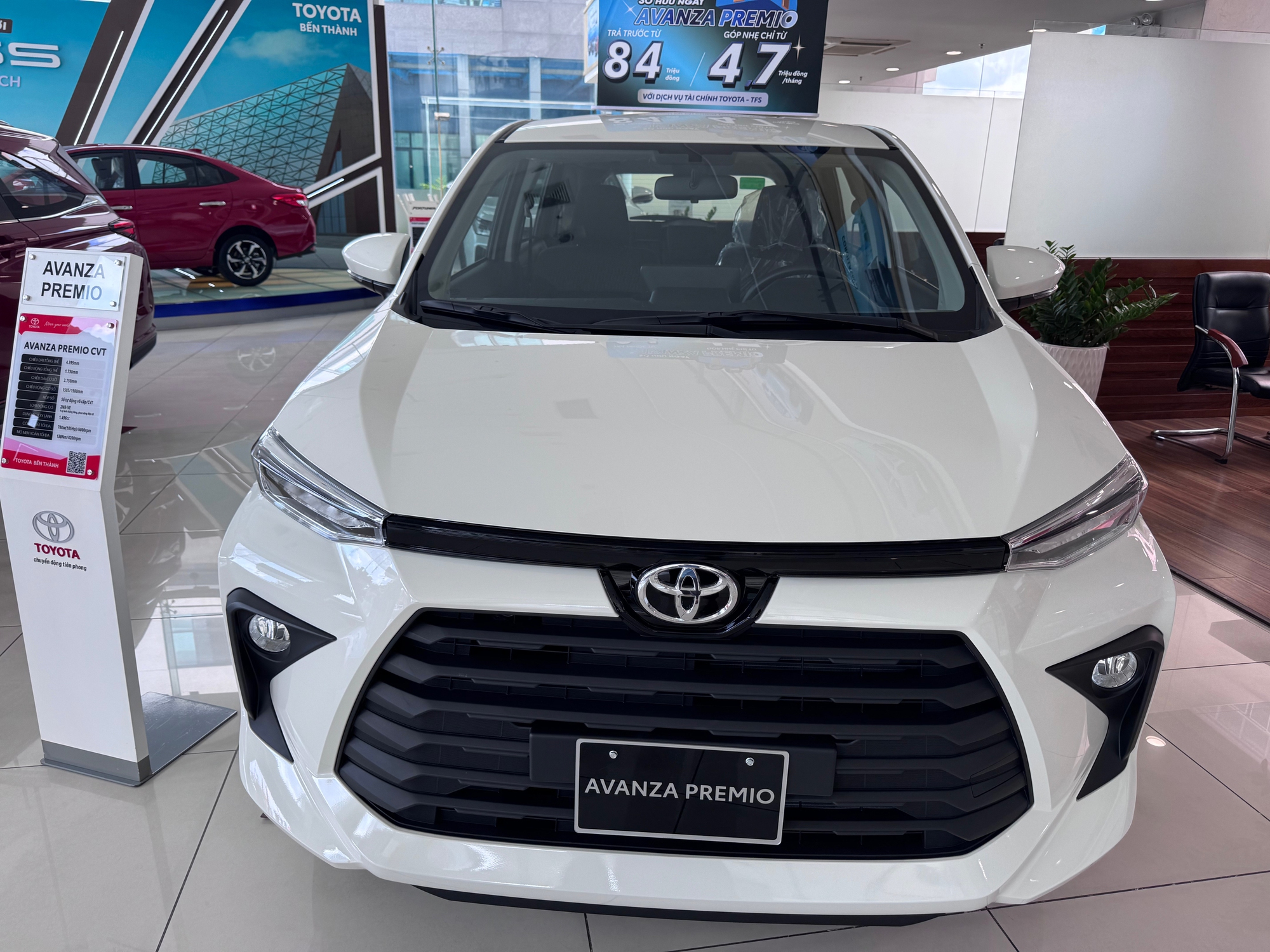 Nghịch lý giá ô tô nhập khẩu - Ảnh 1