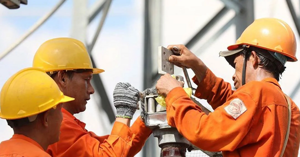 Giá điện tăng 4,8% lên hơn 2.200 đồng/kWh từ 10/5