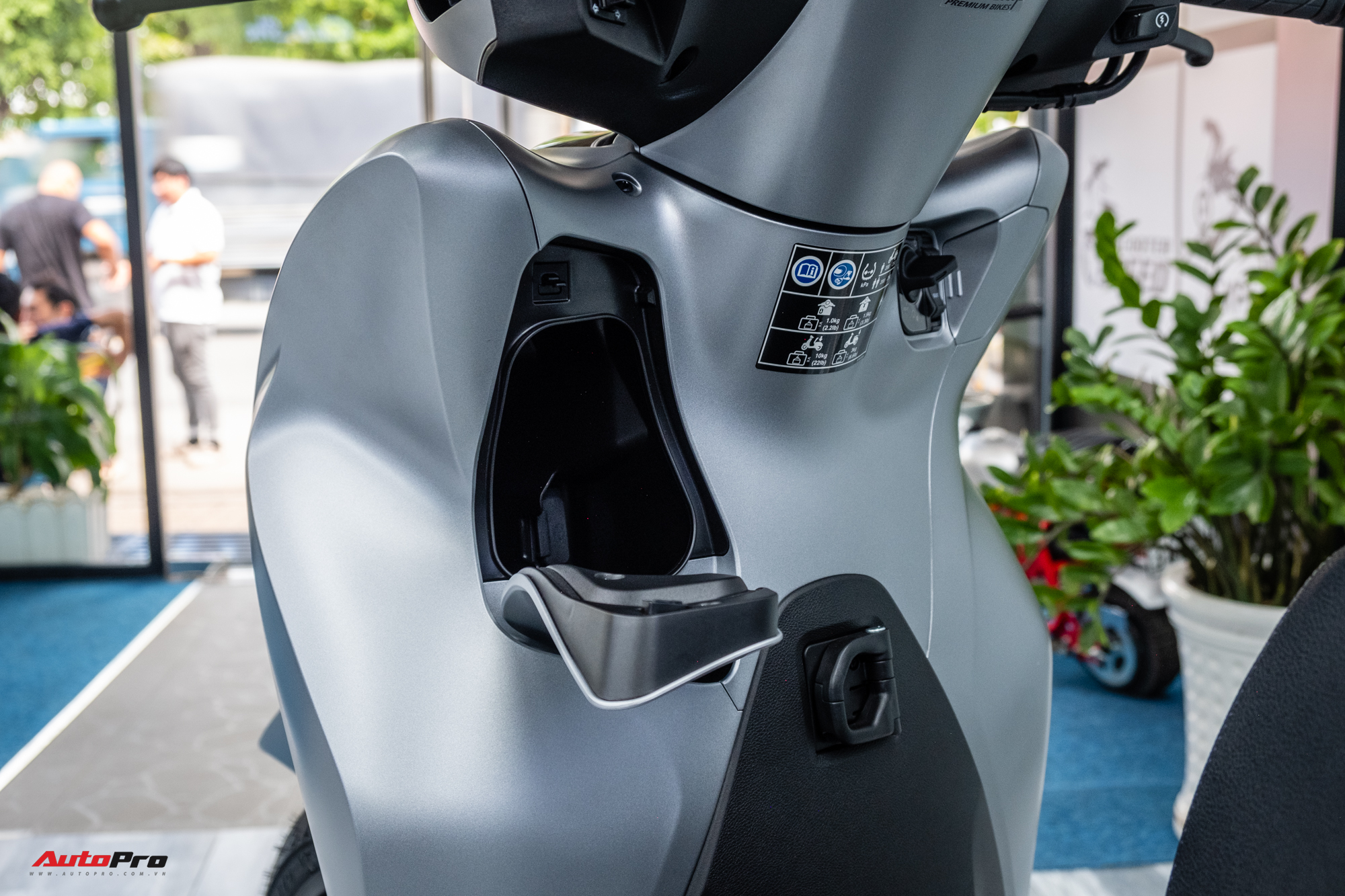 Lô Honda SH 350i 2025 nhập Ý đầu tiên về Việt Nam: Giá nước ngoài từ 174 triệu, bản tương tự ở Việt Nam chỉ 151 triệu đồng - Ảnh 10