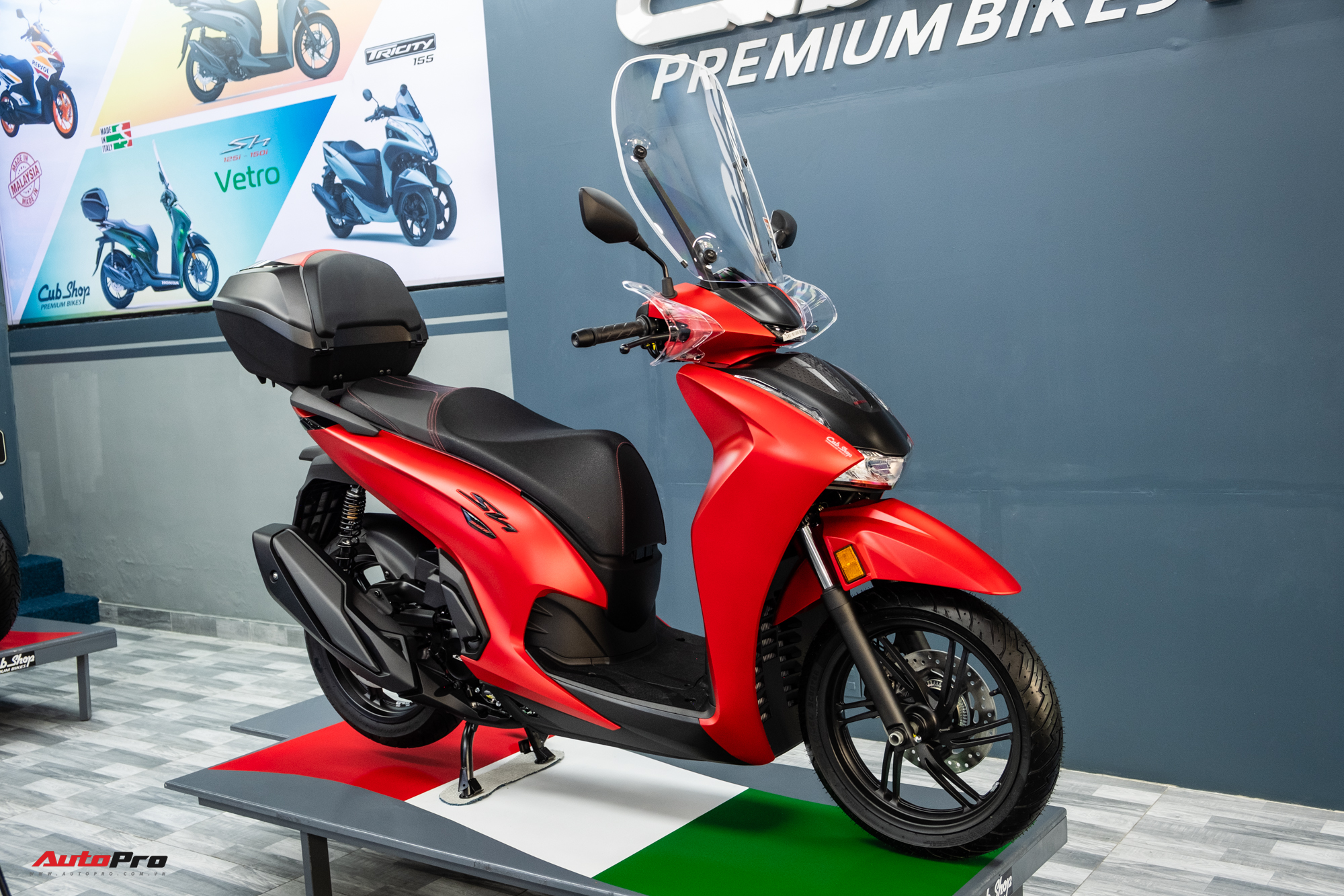 Lô Honda SH 350i 2025 nhập Ý đầu tiên về Việt Nam: Giá nước ngoài từ 174 triệu, bản tương tự ở Việt Nam chỉ 151 triệu đồng - Ảnh 14