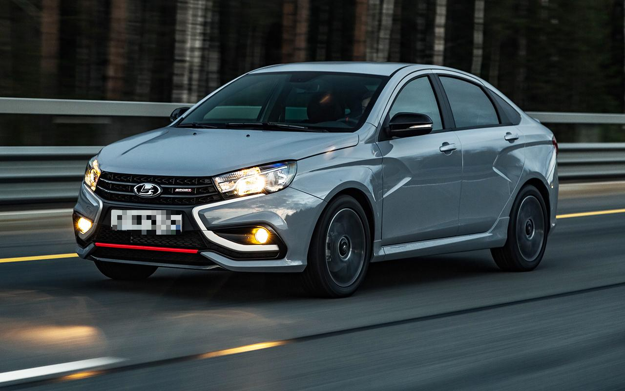 Xe Lada của Nga xếp đầy bãi, sắp bán cho người Việt: Giá rất rẻ, xe rất bền nhưng số đông sẽ chọn xe khác? - Ảnh 1