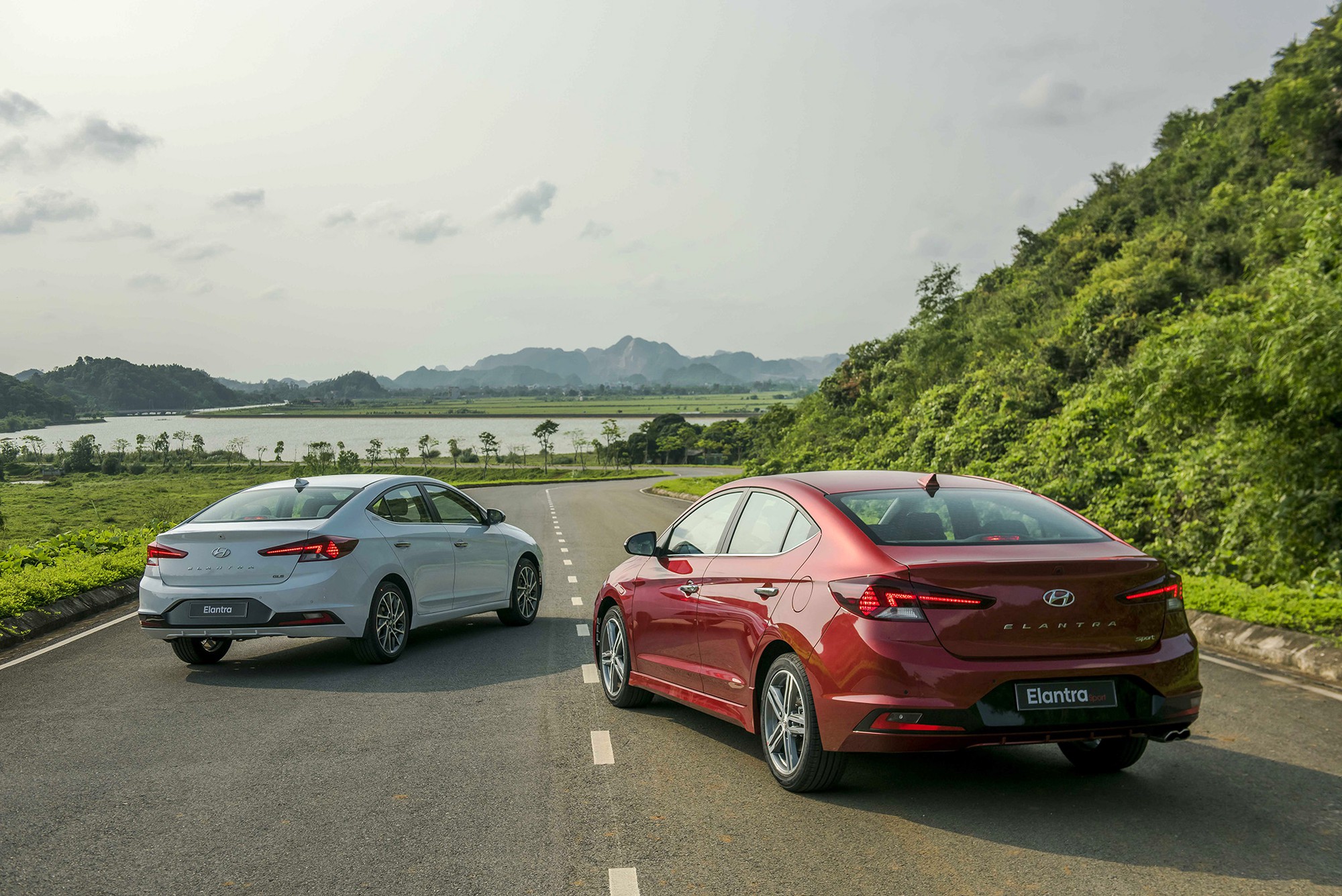 Ngày này năm xưa: Bộ đôi Elantra, Tucson cùng ra mắt, đều giảm doanh số nhưng vị thế hoàn toàn trái ngược - Ảnh 2