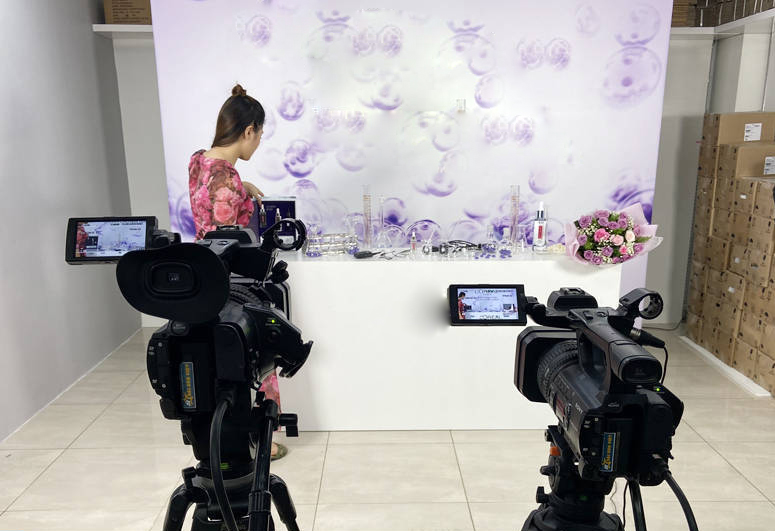 Ma trận quảng cáo: Khi người nổi tiếng “đánh cắp” niềm tin của người tiêu dùng - Ảnh 3