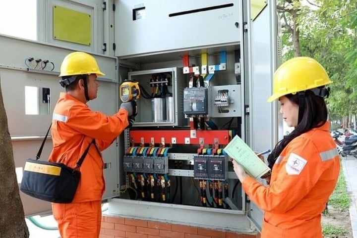 Chuyên gia: Cần lộ trình phù hợp và minh bạch khi tăng giá điện - Ảnh 1