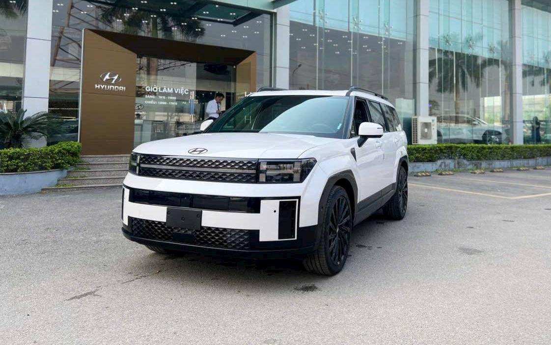 Hyundai Santa Fe đổi đuôi như thế này dễ được người Việt thích hơn: Đèn 'mượn' Sonata, đuôi như Palisade - Ảnh 2