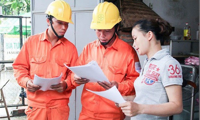 Tăng giá điện: Người dân lo áp lực, doanh nghiệp sợ ‘đu’ thêm phí - Ảnh 2