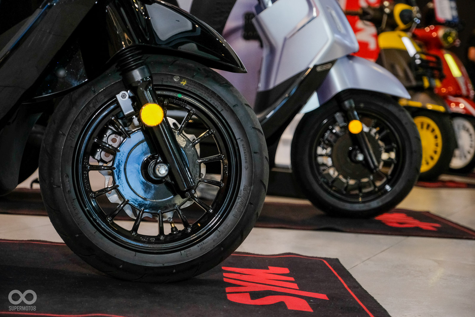 SYM ra mắt đồng thời 2 mẫu xe mới: Đối trọng đáng gờm của Honda SH Mode và Yamaha Grande - Ảnh 14