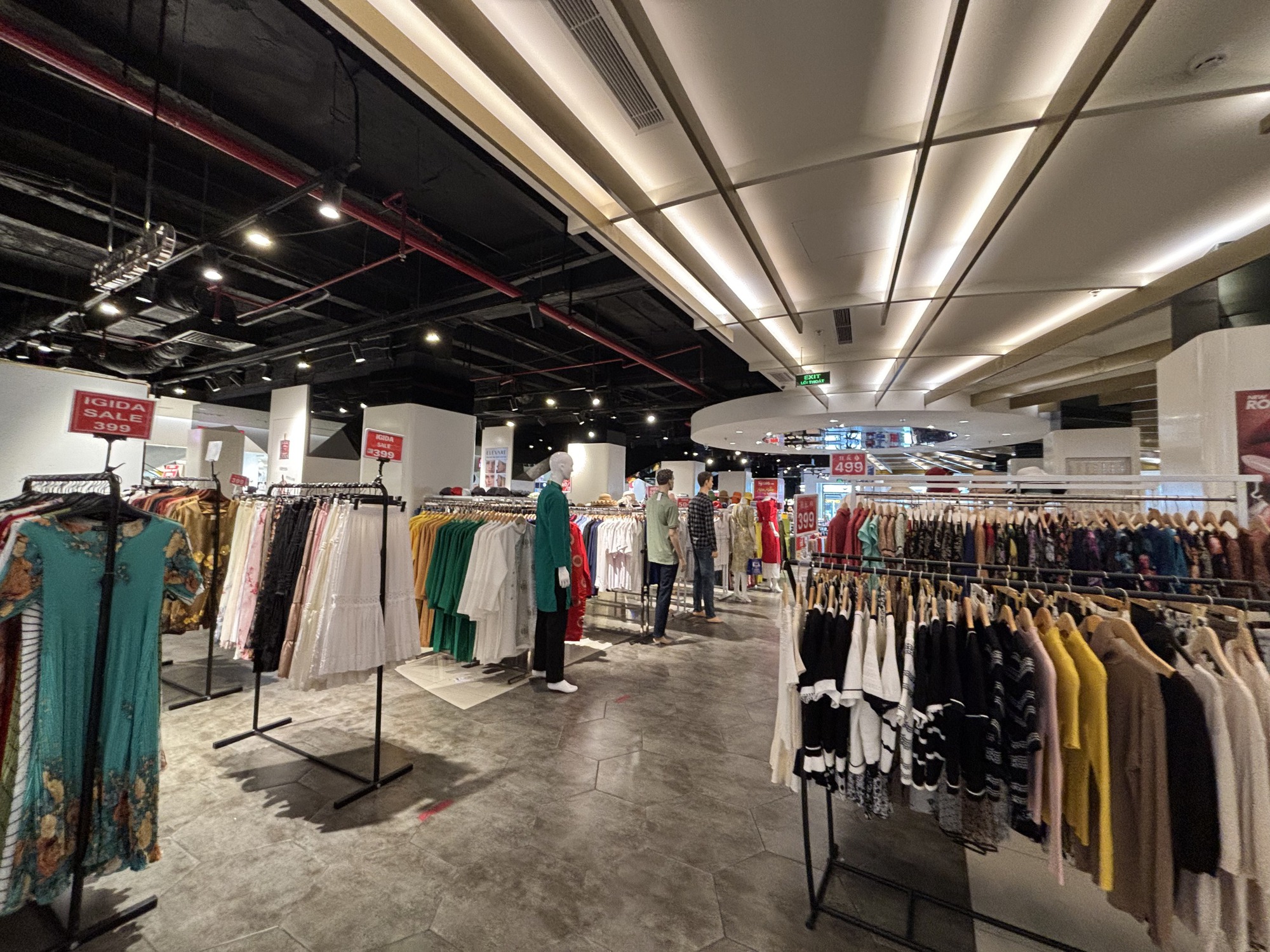 1 trung tâm thương mại từng "ngủ yên" giữa Quận 1 bỗng đông nghịt khách chỉ vì 4 thương hiệu đến từ Nhật Bản - Ảnh 4