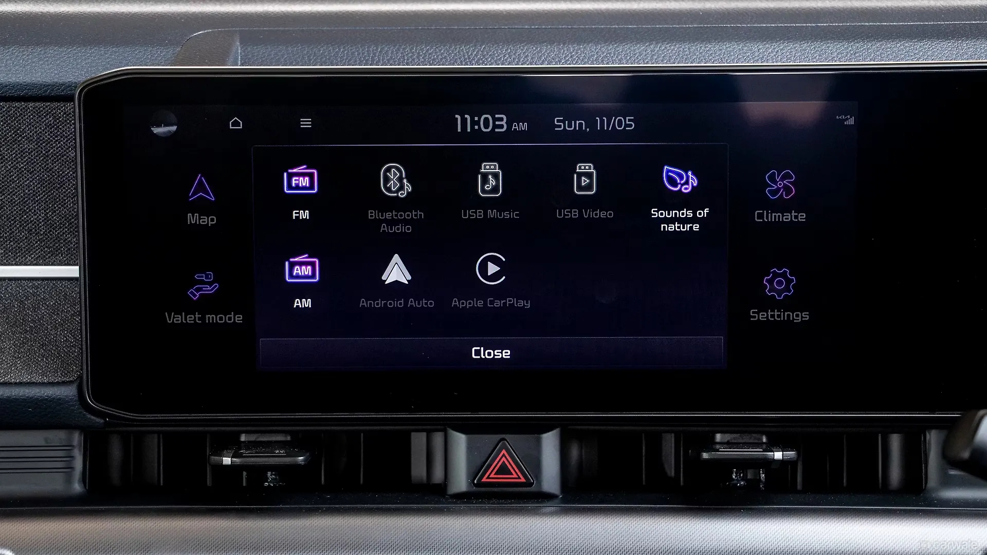 Ảnh thực tế Kia Carens Clavis vừa ra mắt: Có phanh tay điện tử, đồng hồ tốc độ 12 inch và 20 tính năng ADAS cấp độ 2 - Ảnh 11