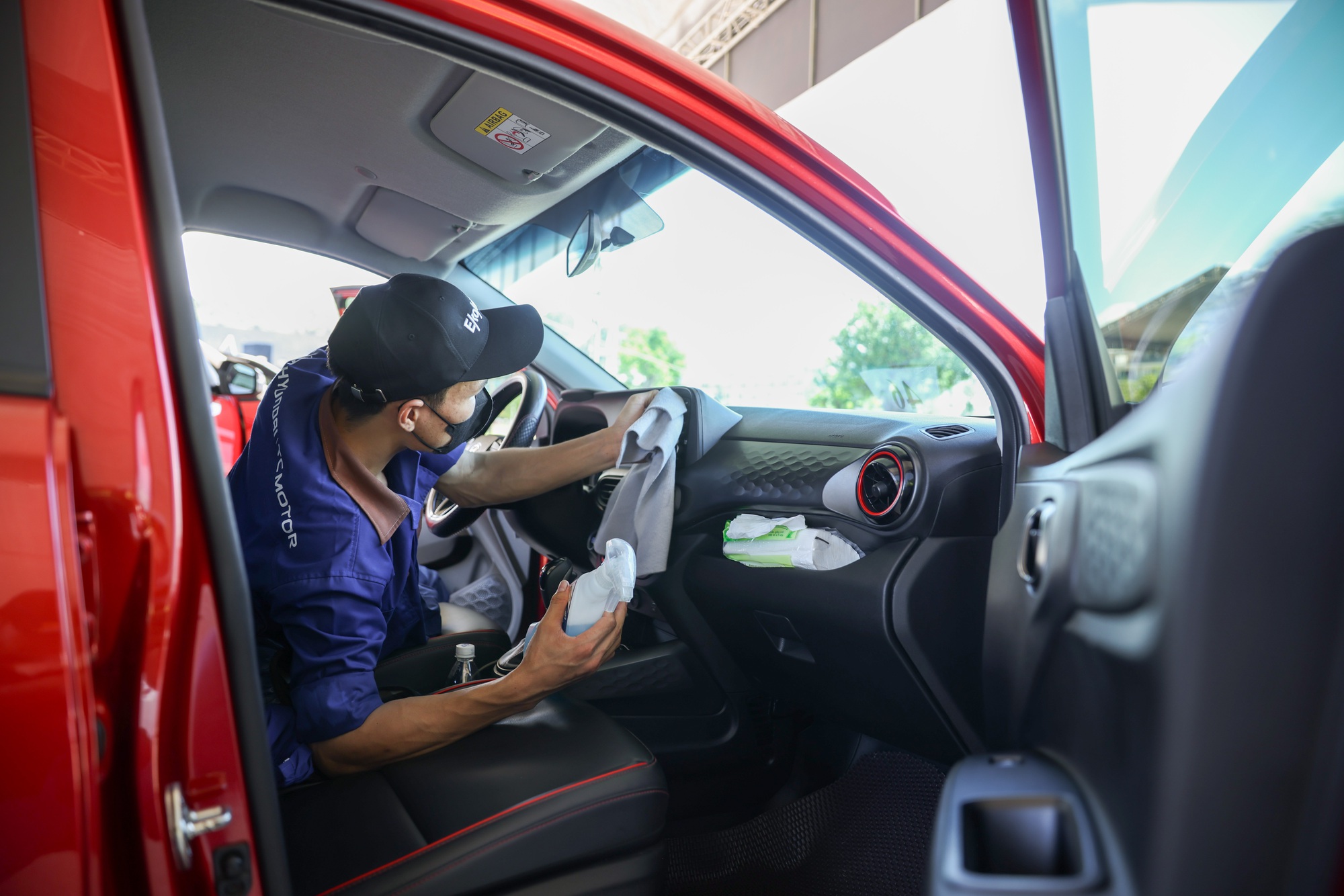 Hyundai ‘chạy show’ chăm sóc miễn phí 1.200 xe tại 10 tỉnh, thành này - Ảnh 2