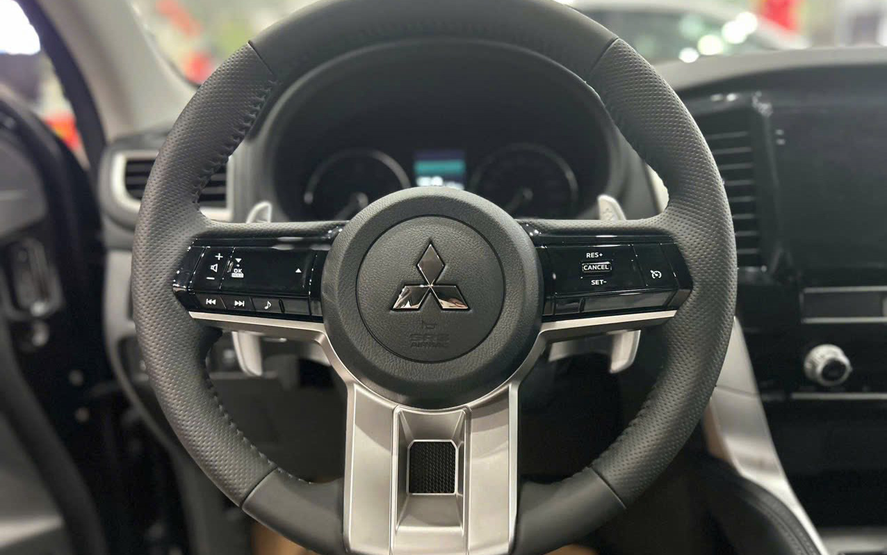 Mitsubishi Pajero Sport 2025 giảm giá còn 1,13 tỷ đồng, đại lý bù thêm nhiều ‘option’ khuyết thiếu cạnh tranh Everest - Ảnh 5