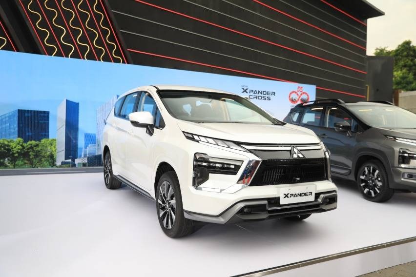 Mitsubishi Xpander 2025 ra mắt: Lưới tản nhiệt mới, màn hình to hơn, thêm túi khí, có camera 360, giá quy đổi khiến người Việt ao ước - Ảnh 2