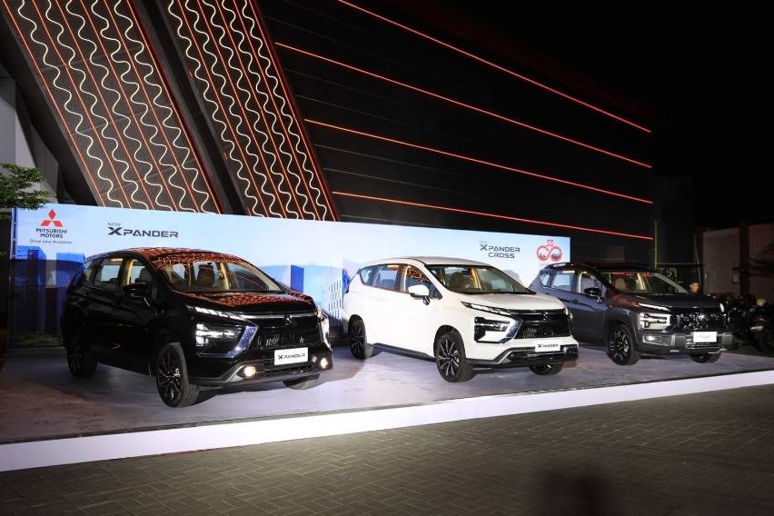 Mitsubishi Xpander 2025 ra mắt: Lưới tản nhiệt mới, màn hình to hơn, thêm túi khí, có camera 360, giá quy đổi khiến người Việt ao ước - Ảnh 1